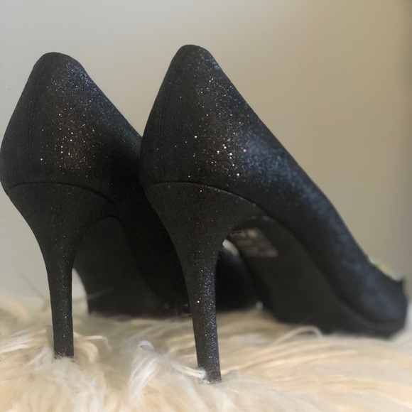 Gucci Glitter Hollywood Horsebit Peep Toe Pumps!🌟 - Picture 7 of 7